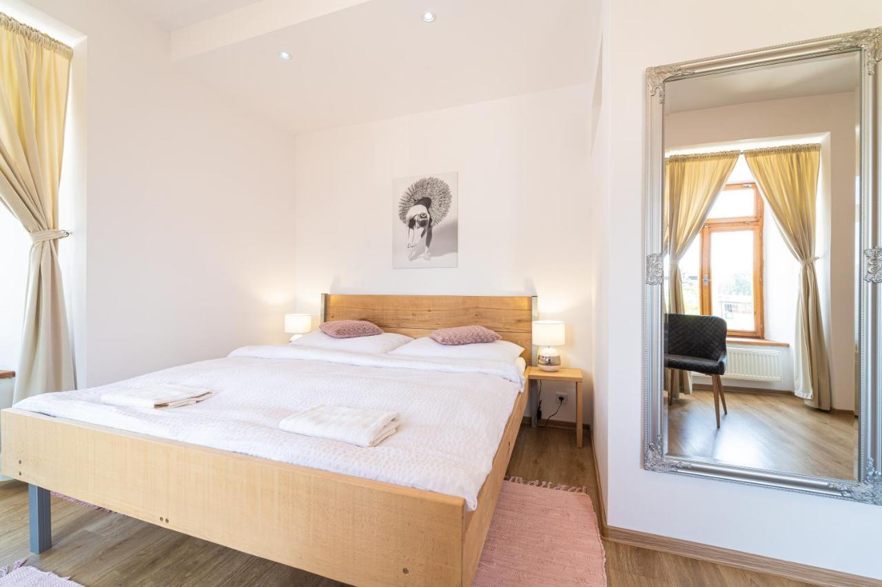 Bed & Breakfast Hugo Plesivec Εξωτερικό φωτογραφία