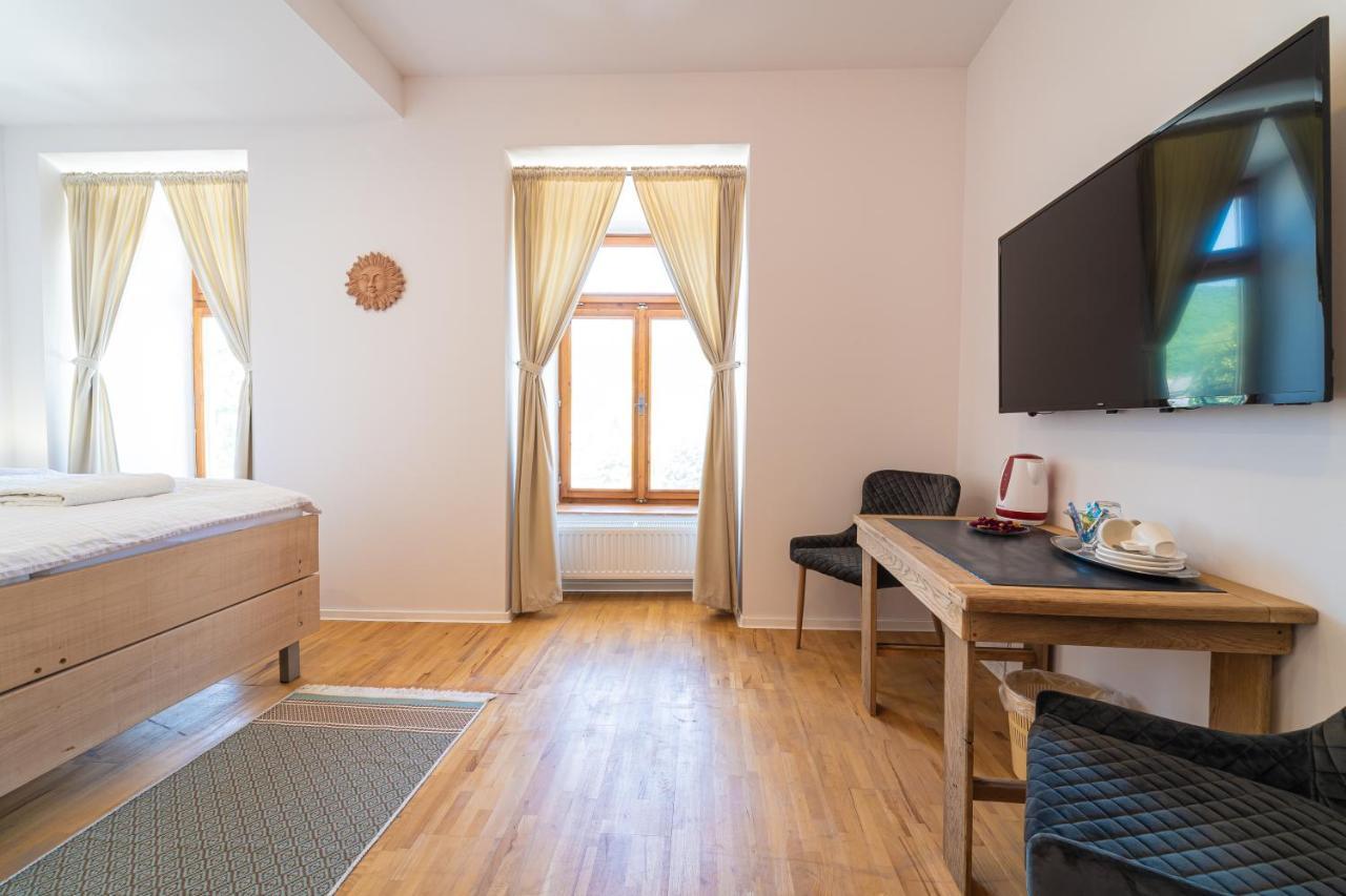 Bed & Breakfast Hugo Plesivec Εξωτερικό φωτογραφία