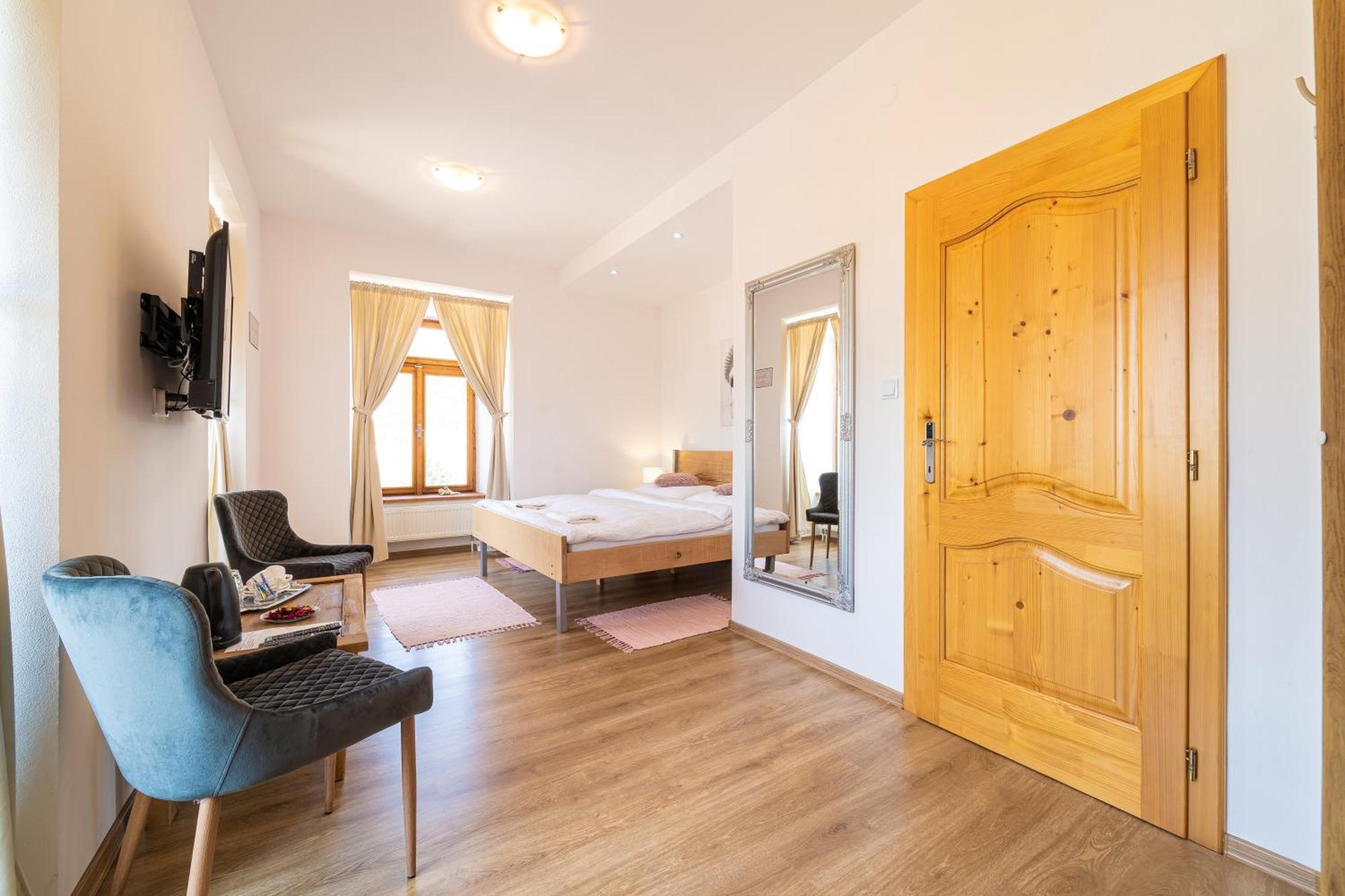 Bed & Breakfast Hugo Plesivec Εξωτερικό φωτογραφία