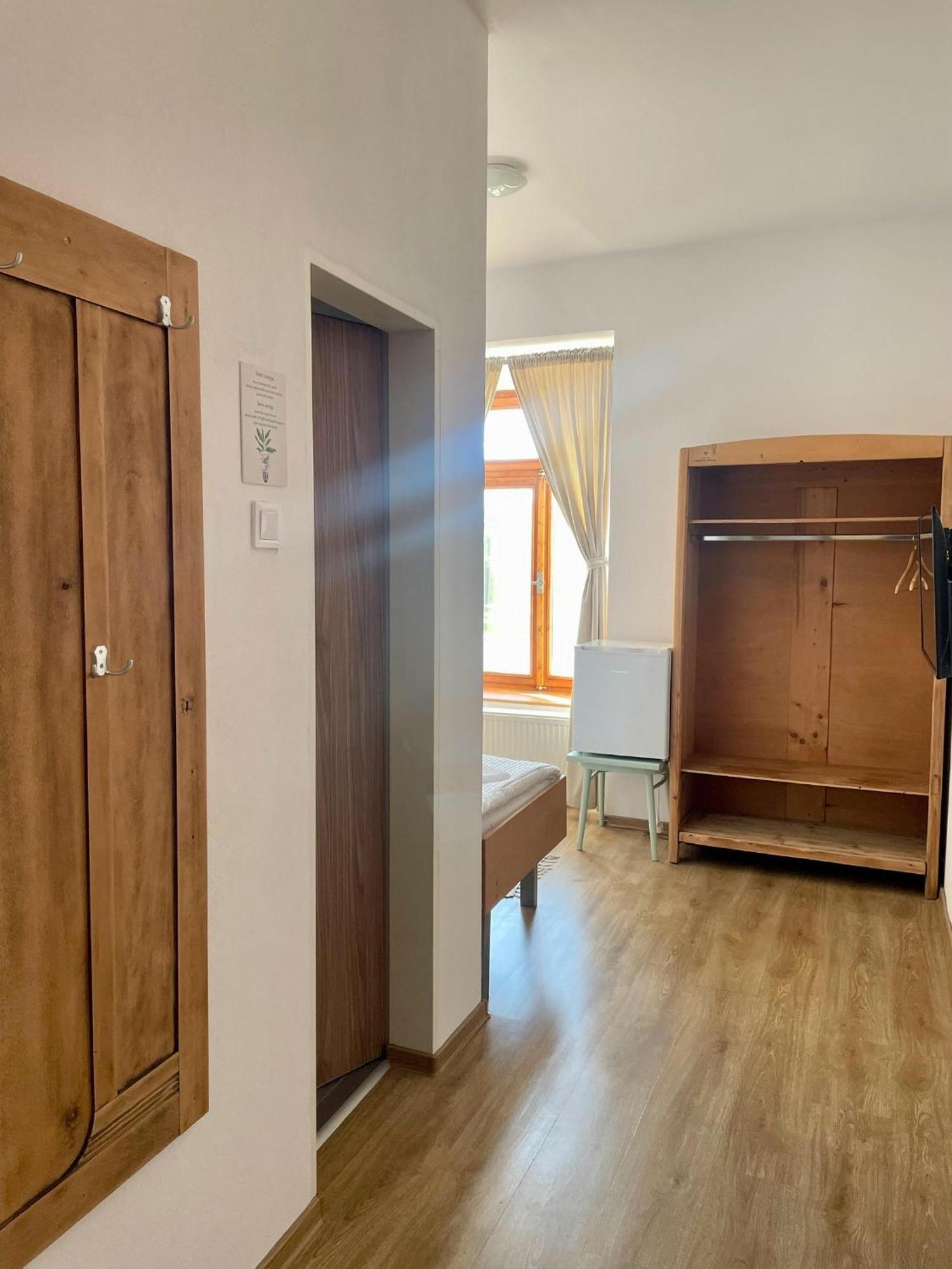 Bed & Breakfast Hugo Plesivec Εξωτερικό φωτογραφία