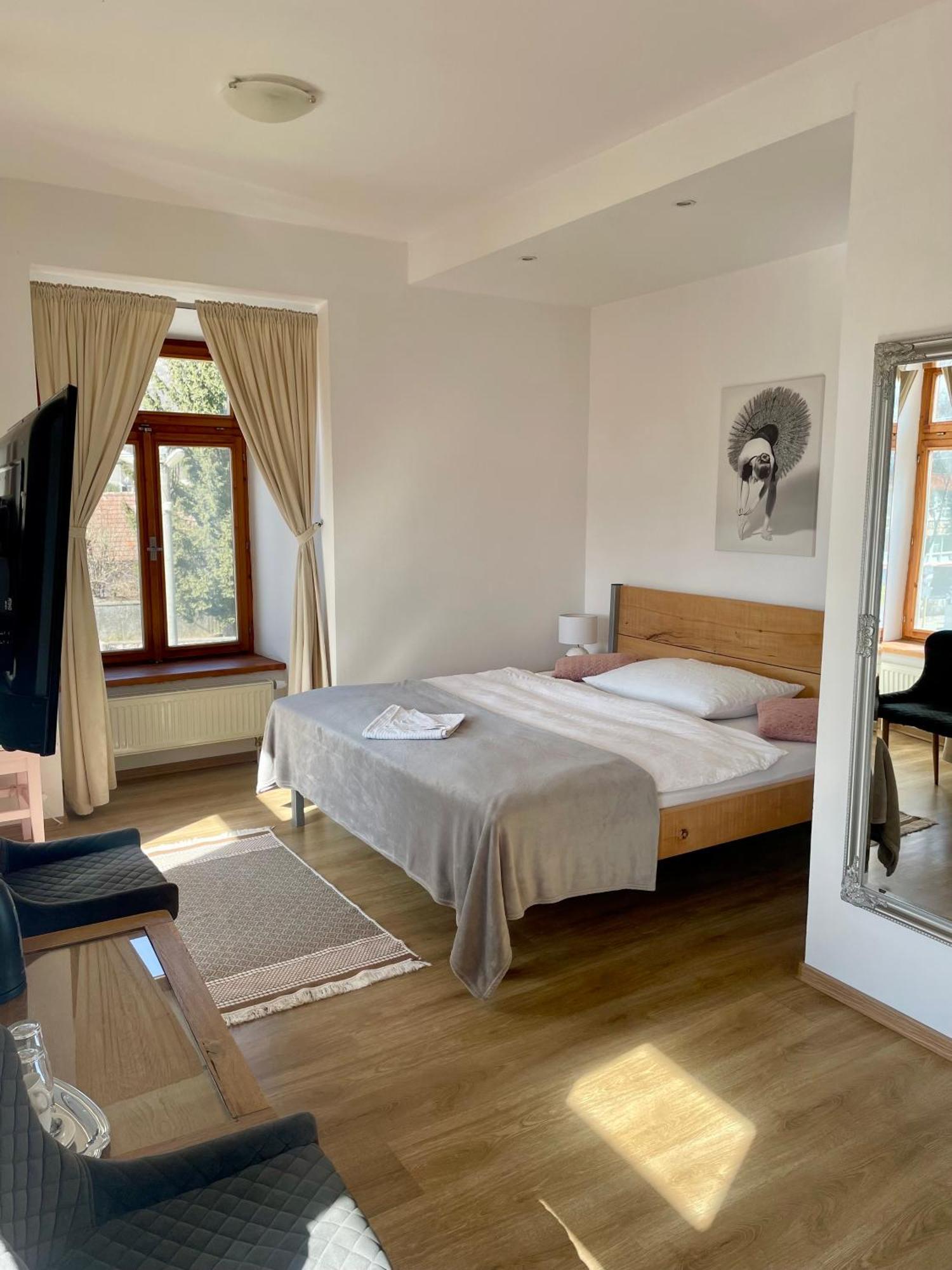 Bed & Breakfast Hugo Plesivec Εξωτερικό φωτογραφία