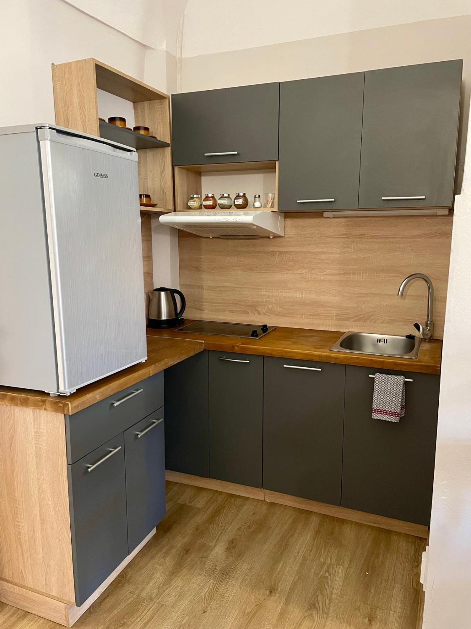 Bed & Breakfast Hugo Plesivec Εξωτερικό φωτογραφία